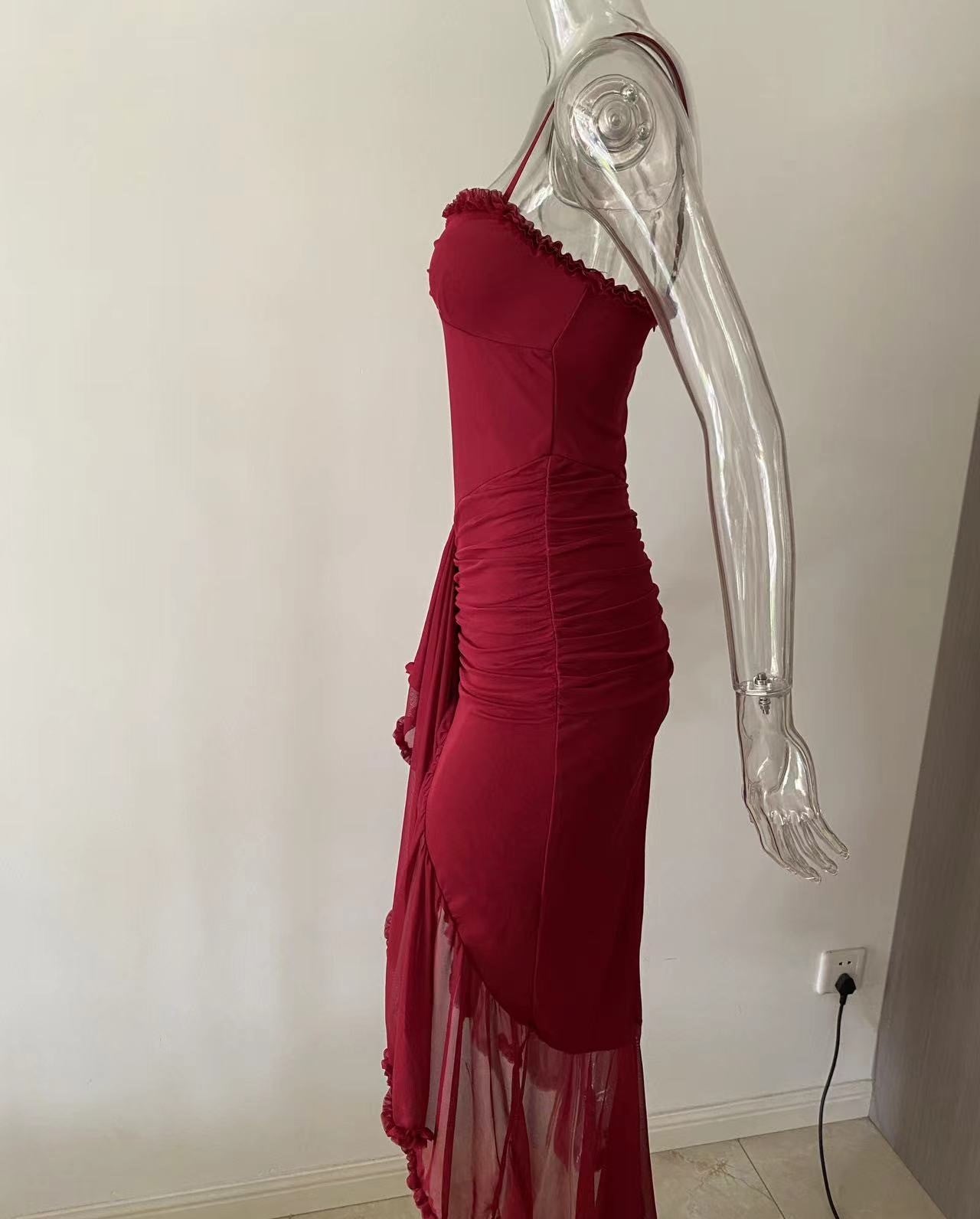 שמלת מקסי אסימטרית מלמלה בעיטור שיפון - ג'סמינה