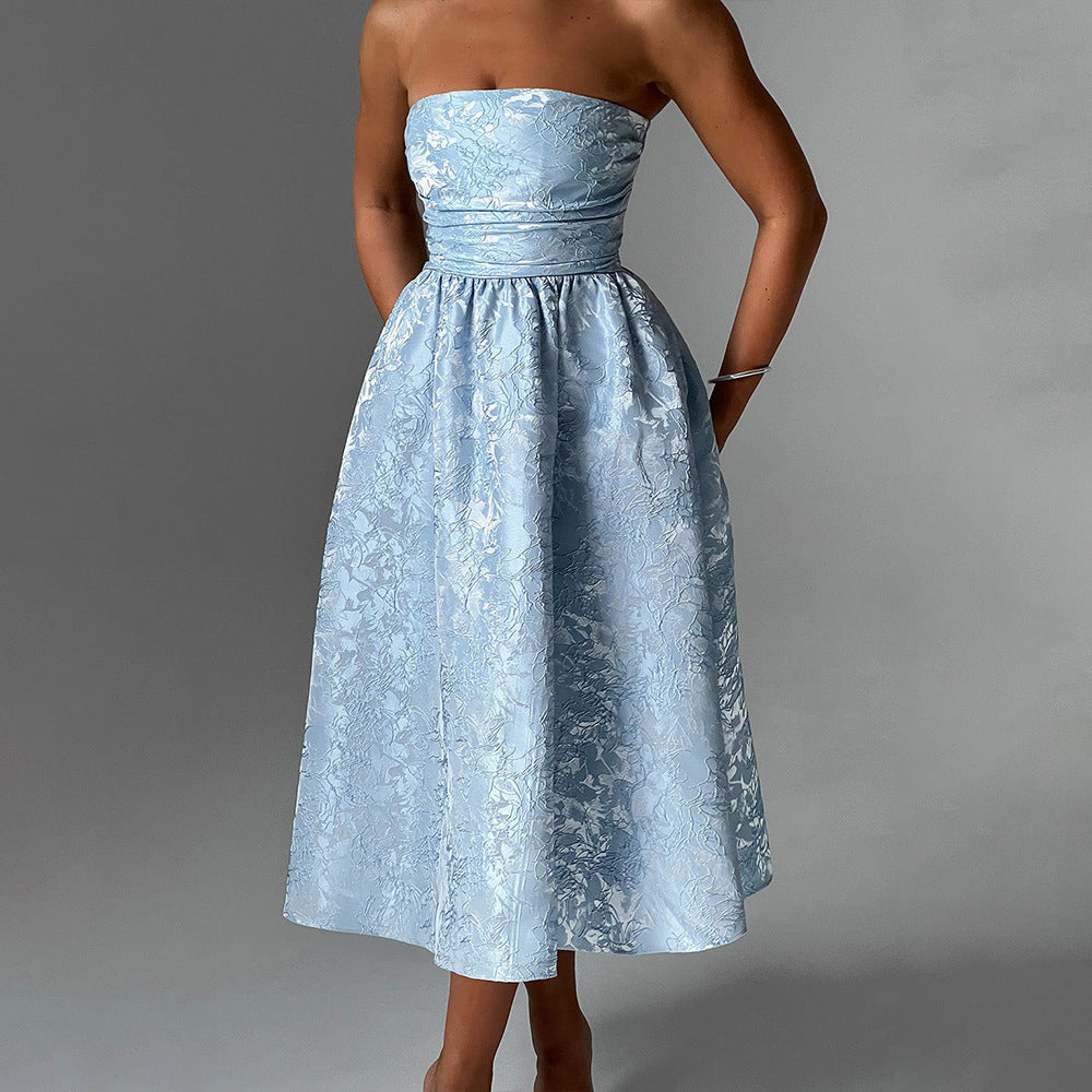 שמלת מידי סטרפלס בגזרת A גב פתוח בעיטור רקמת איורי פרחים - פלורה