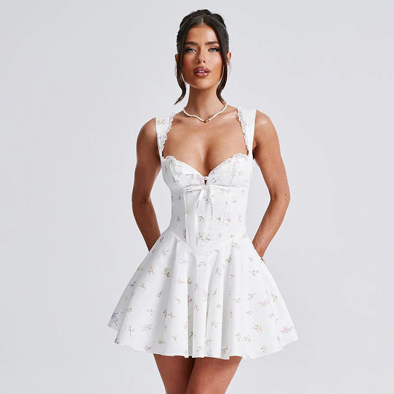 שמלת מיני בגזרת A בעיטור כפתורים וקשירה בחזה - מרום