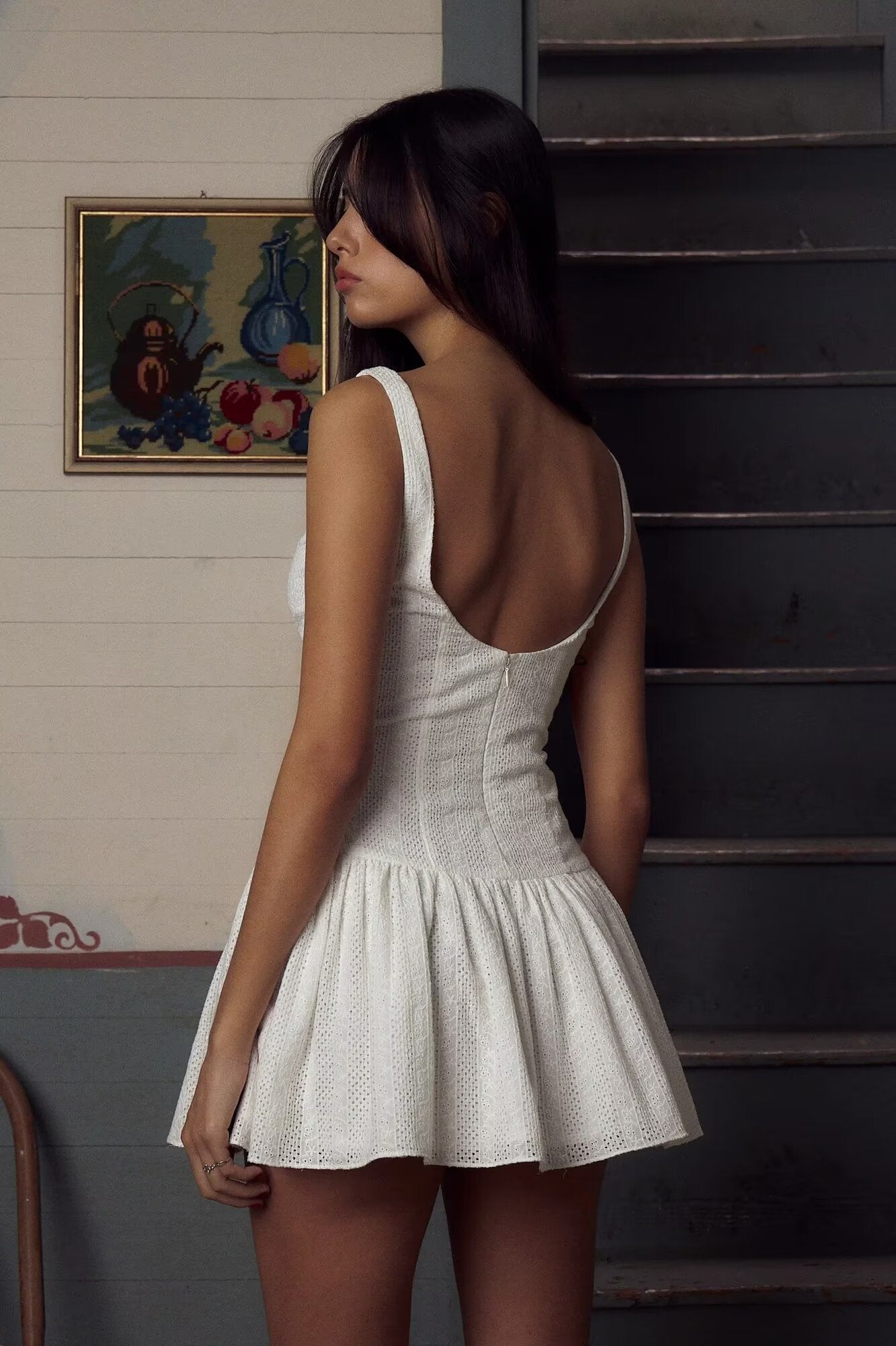 שמלת מיני בעיצוב רקמה בעיטור כפתורים - שקד