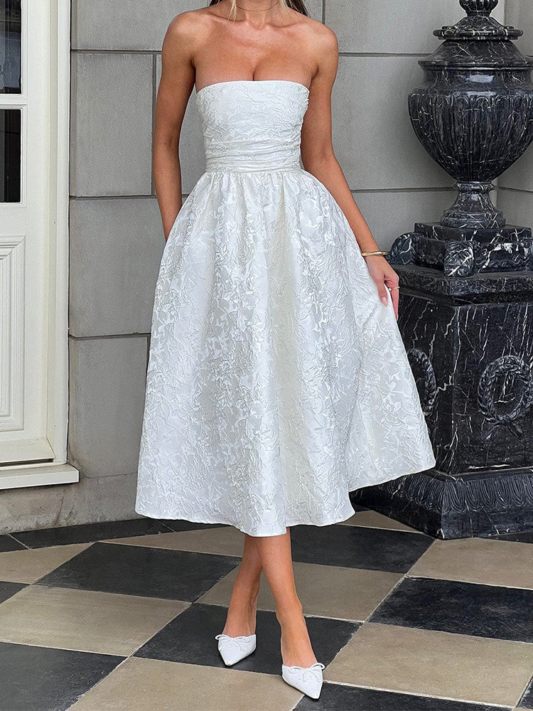 שמלת מידי סטרפלס בגזרת A גב פתוח בעיטור רקמת איורי פרחים - פלורה