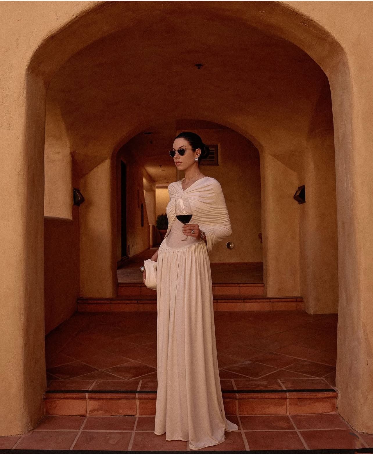 שמלת מקסי ערב אלגנטית בעיצוב כיווצים - מושקא