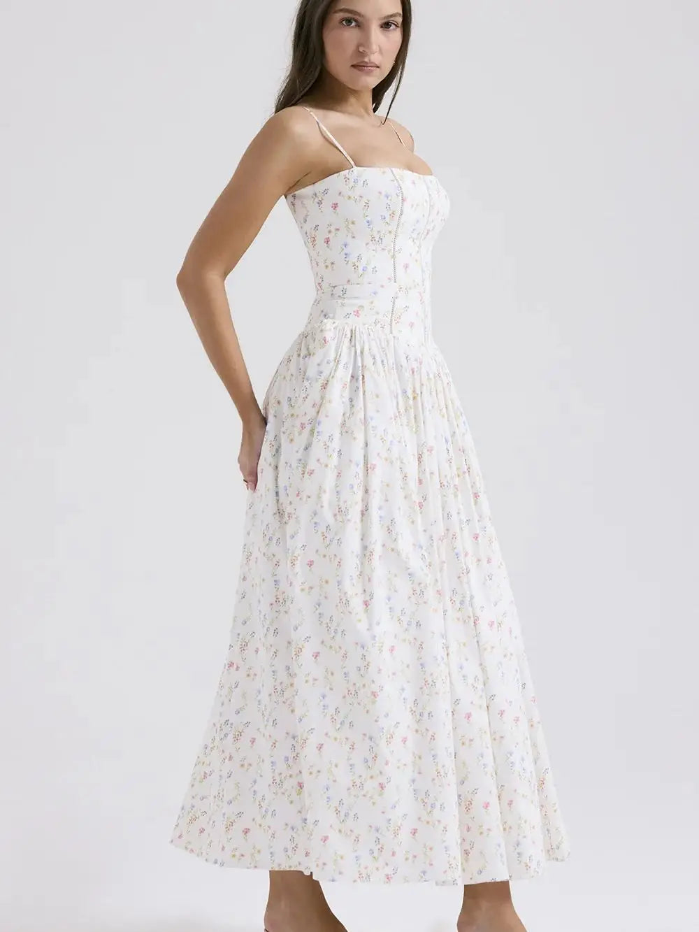 שמלת מקסי בעיצוב כפרי בגזרת A כתפיות ספגטי - Joelle