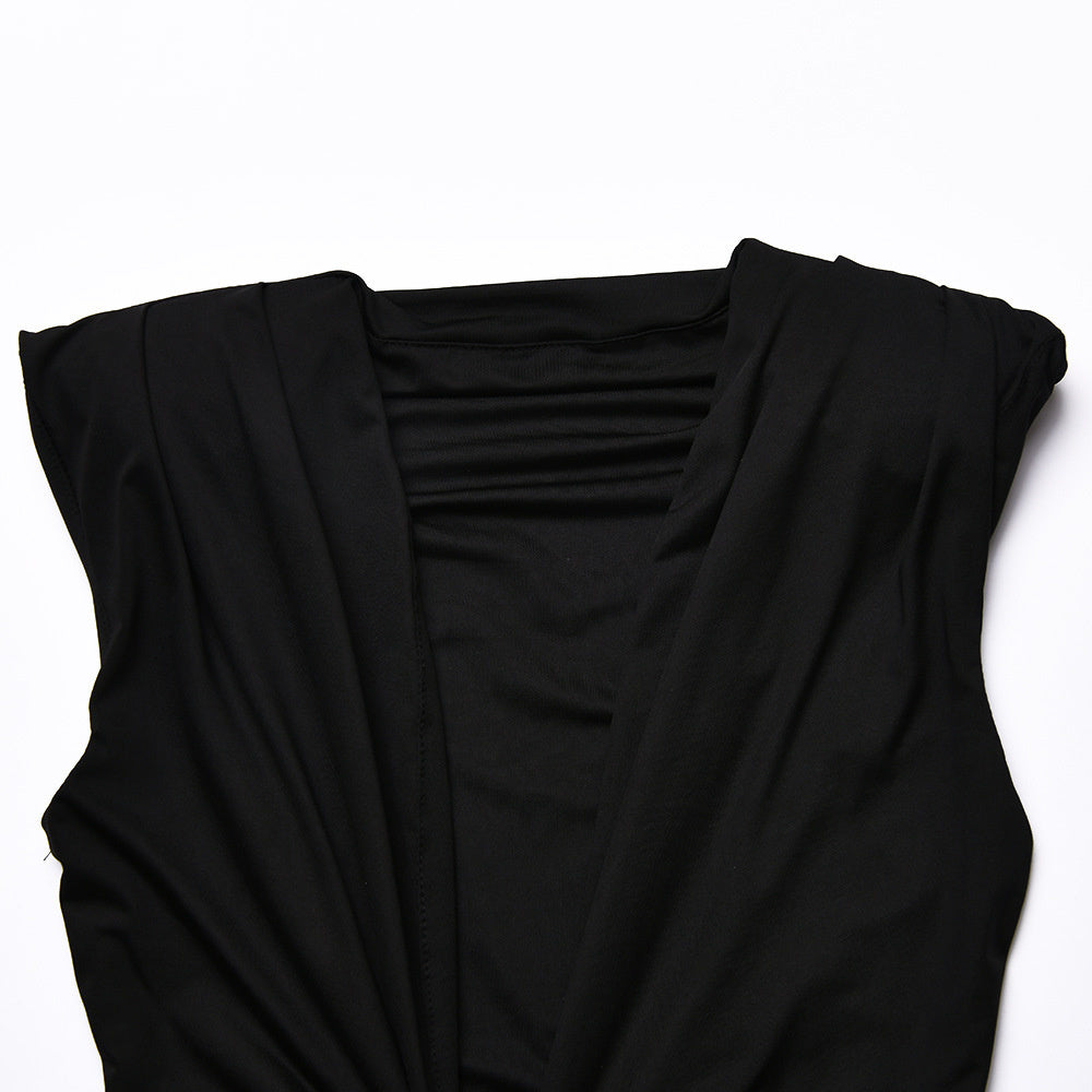 שמלת מידי סאטן בעיצוב כיווצים ומחשוף עמוק - ברי