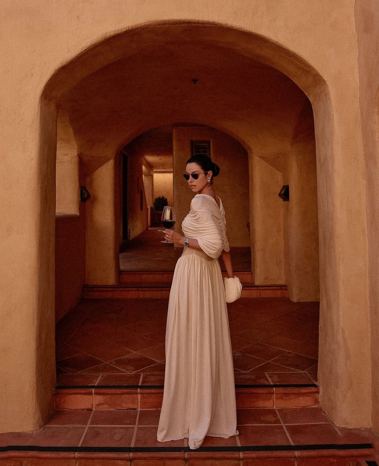 שמלת מקסי ערב אלגנטית בעיצוב כיווצים - מושקא