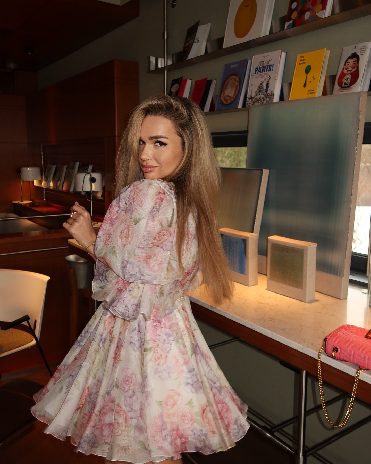 שמלת מיני שיפון מלמלה בעיצוב פרחוני 3D - מיה