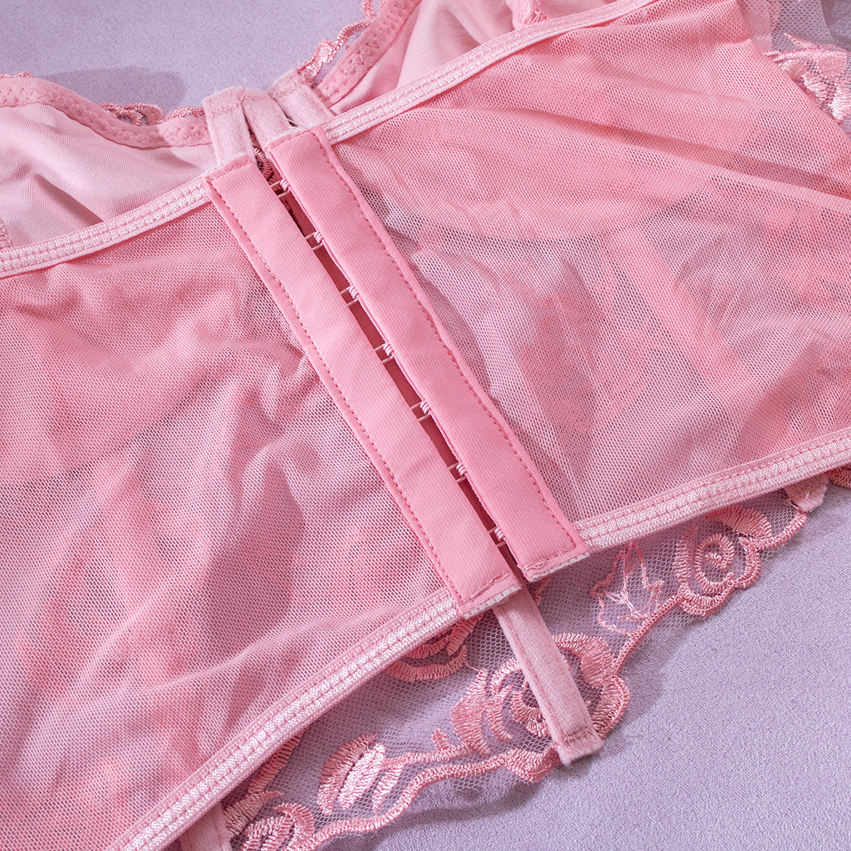 טופ סטרפלס רשת בעיטור רקמת פרחים - נויה לי