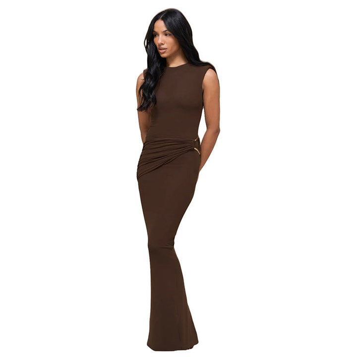 Elegant maxi dress with a buckle design - Messi