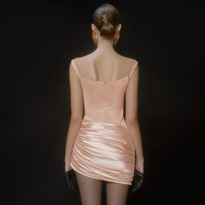 Satin mini dress with a pleated design - Nelly