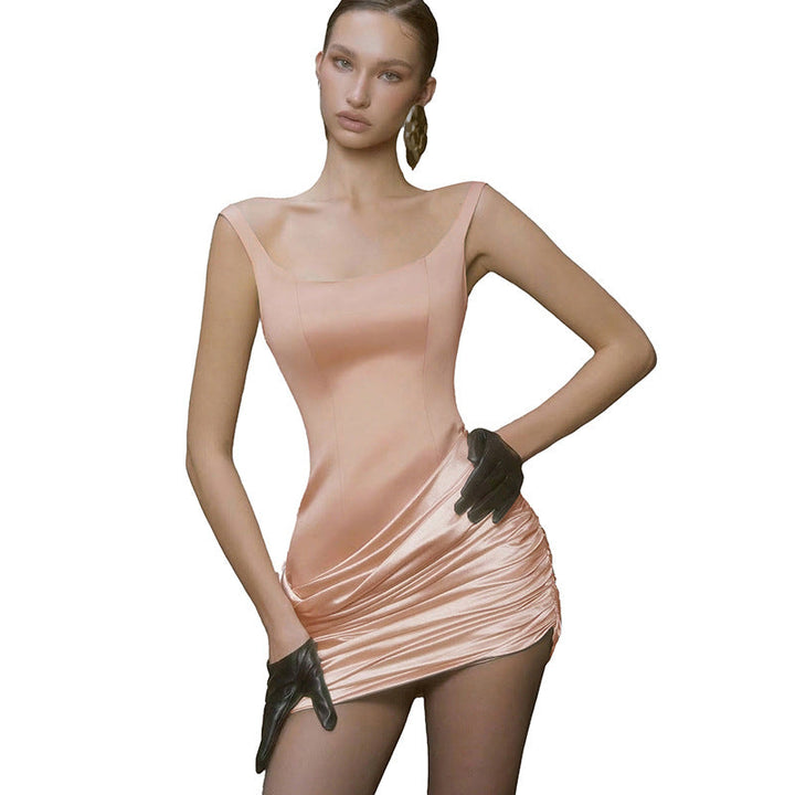 Satin mini dress with a pleated design - Nelly