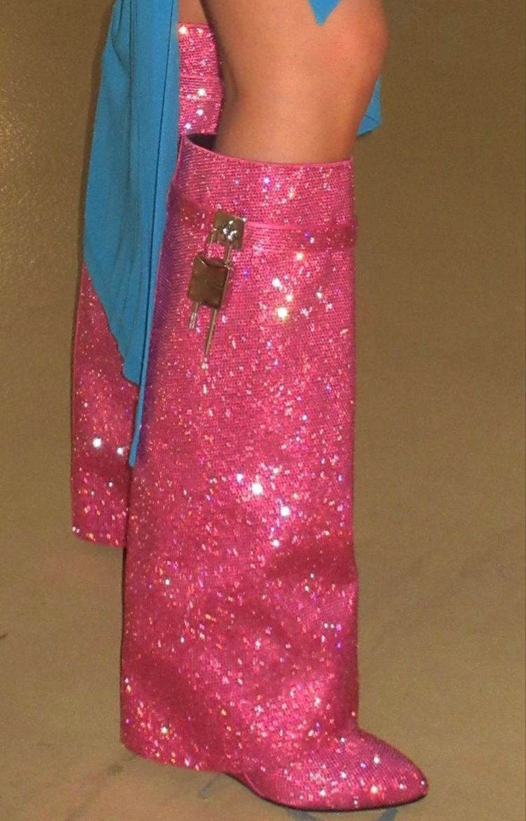 מגפי עקב גבוהים בעיצוב זרקונים מנצנצים ומנעול - Bailey