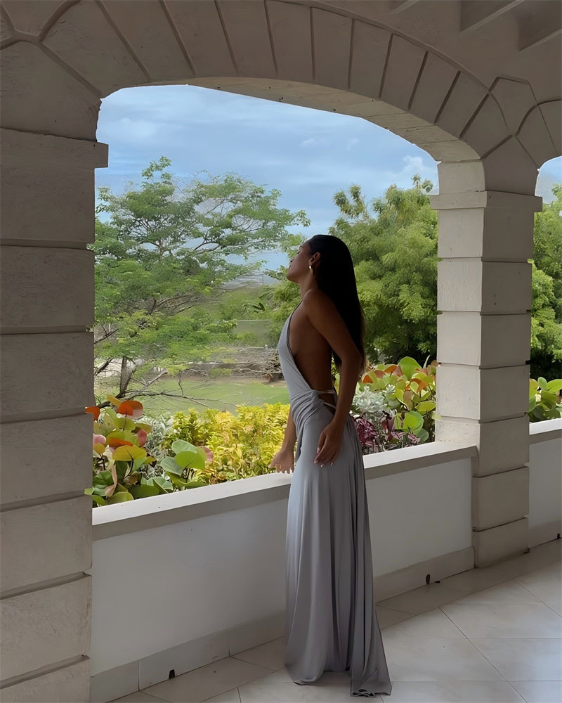 שמלת מקסי כתפיה אחת גב פתוח בעיטור כיווצים ואבזם - גוון