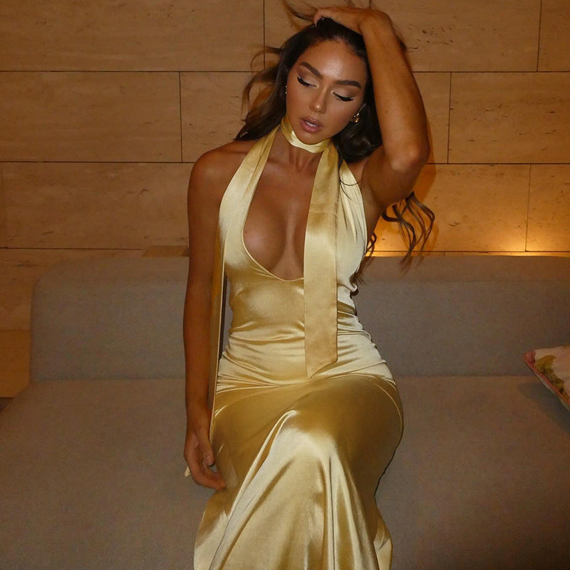 שמלת סאטן מחשוף עמוק קשירה בצוואר - פאולינה