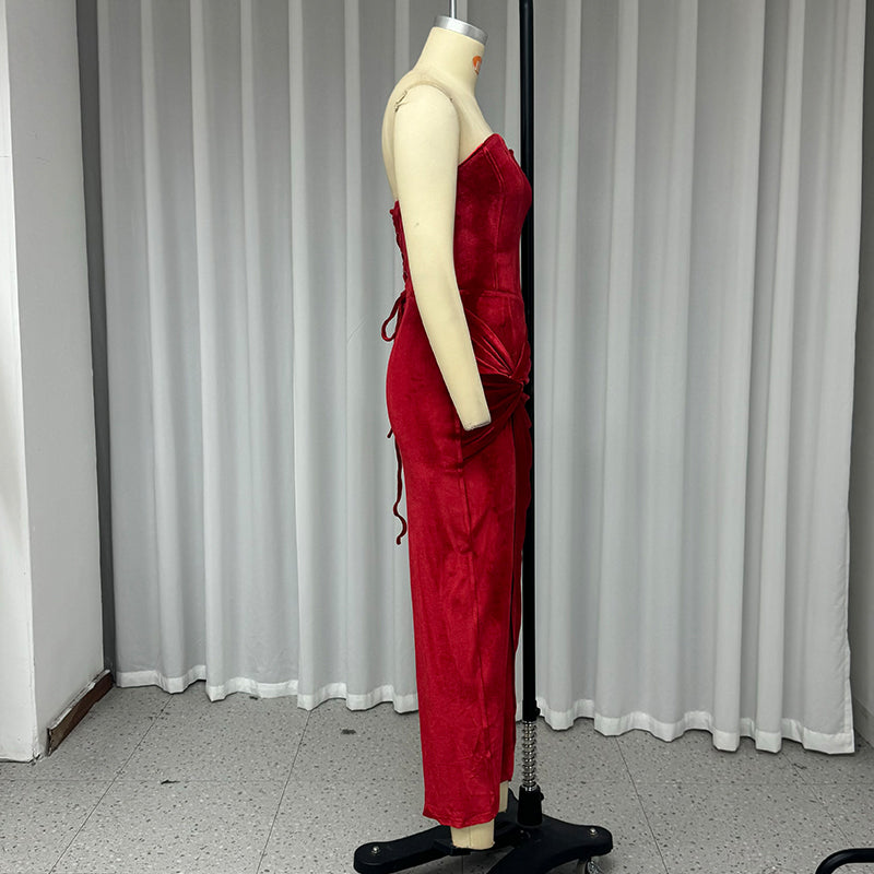 שמלת מקסי סטרפלס קטיפה בעיצוב מחוך קשירה בגב להצמדה במותן בעיטור שסע - London