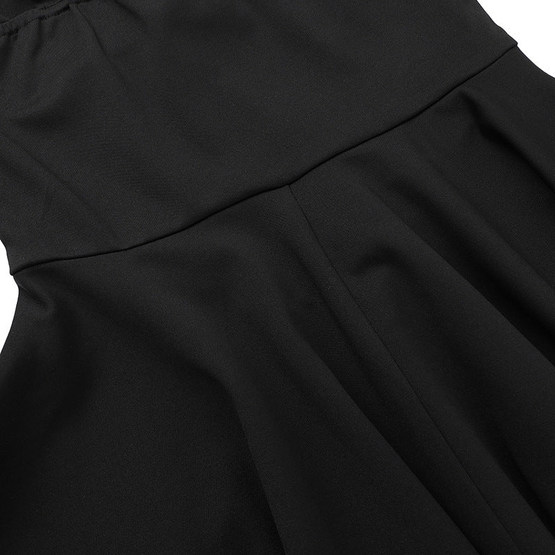 שמלת מיני בגזרת A בעיטור כפתורים וקשירה בחזה - מרום