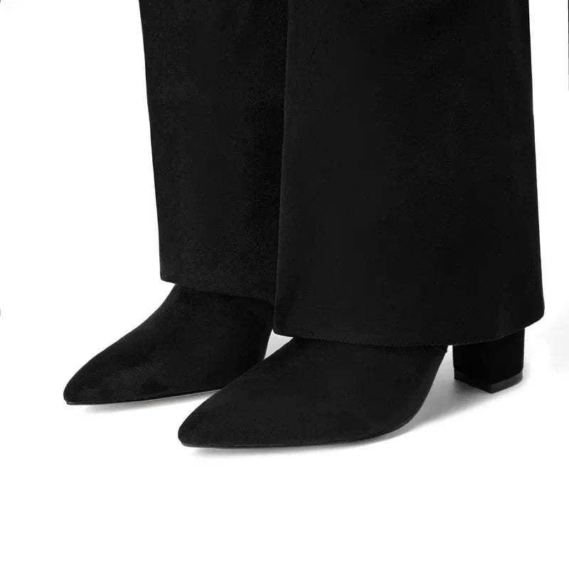 מגפי עקב גבוהים בעיצוב זמש / דמוי עור - Phoebe