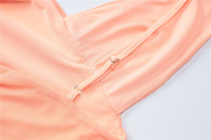 שמלת מיני צמודה קיפולים בעיטור שובל שיפון - מלאניה