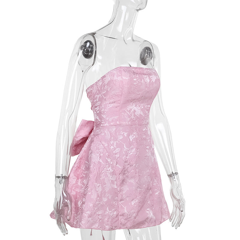 שמלת מיני סטרפלס בעיטור רקמת איורי פרחים ופפיון - חימנה