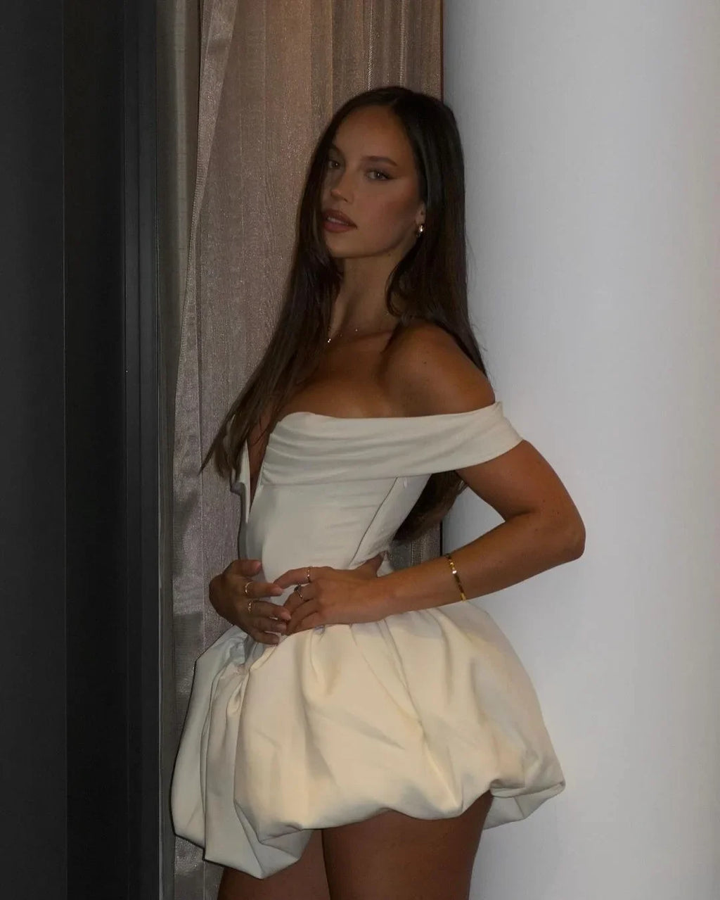 שמלת מיני בלון כתפיים חשופות - Greta