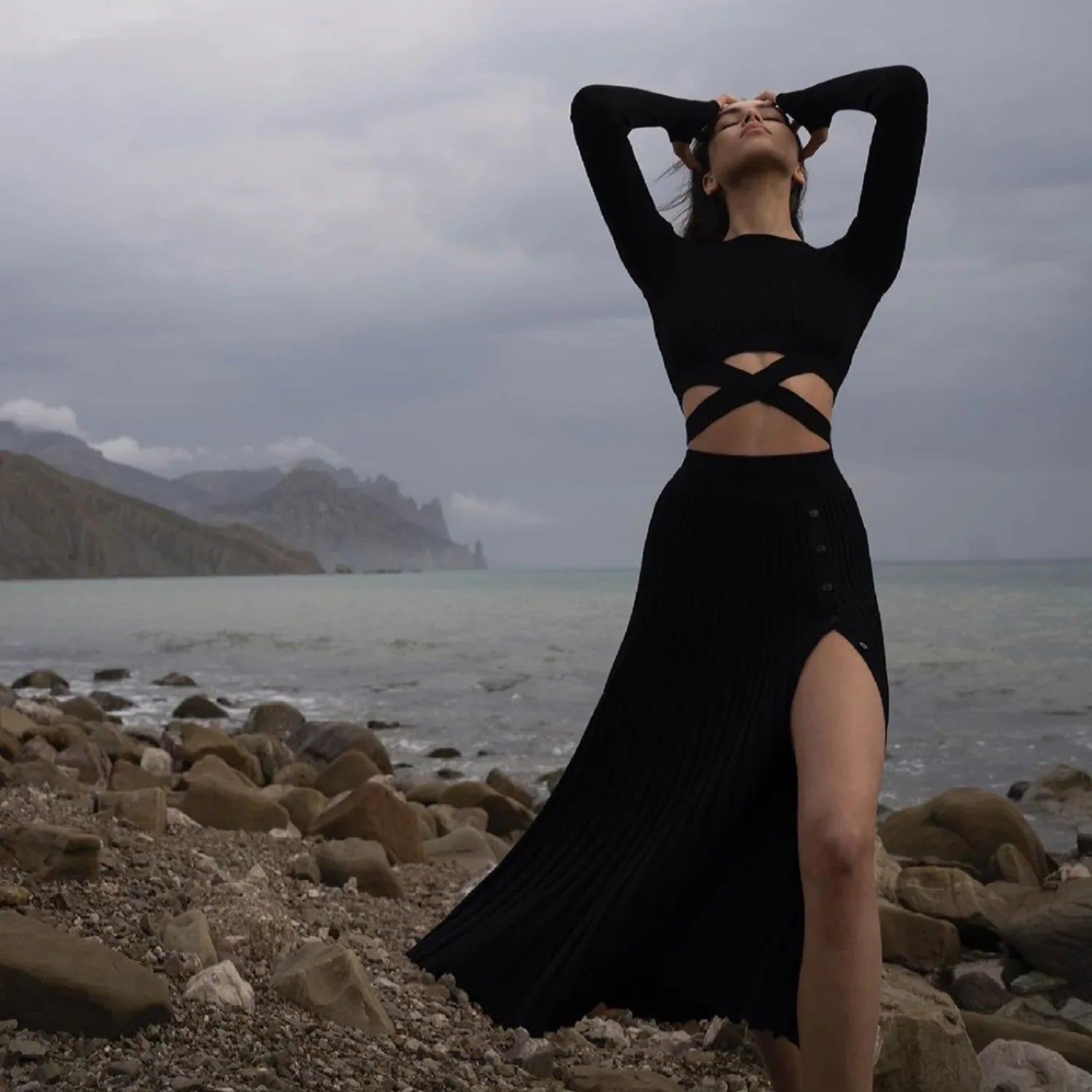 סט שני חלקים חצאית מקסי שסע וחולצה - גבריאלה