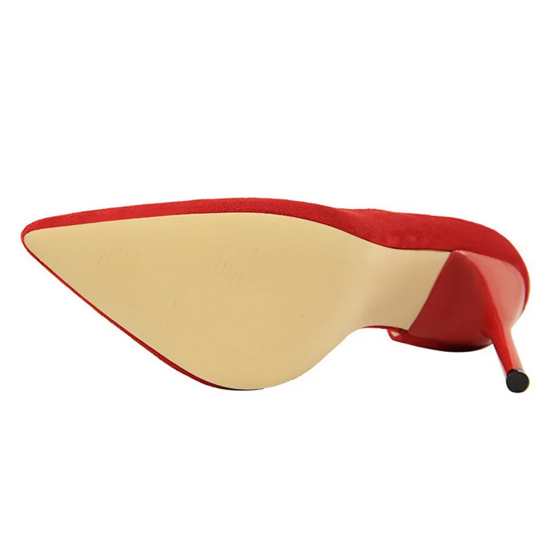 נעלי עקב זמש שפיץ בעיצוב צד פתוח - נלי