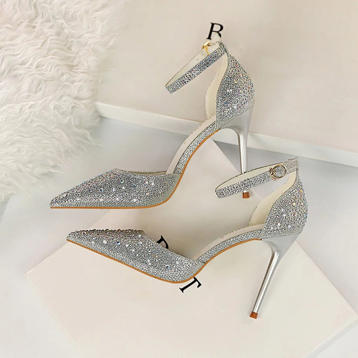 Pointed Heel Shoes with Crystal Diamond Decoration - Nestia