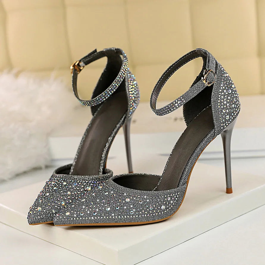 Pointed Heel Shoes with Crystal Diamond Decoration - Nestia