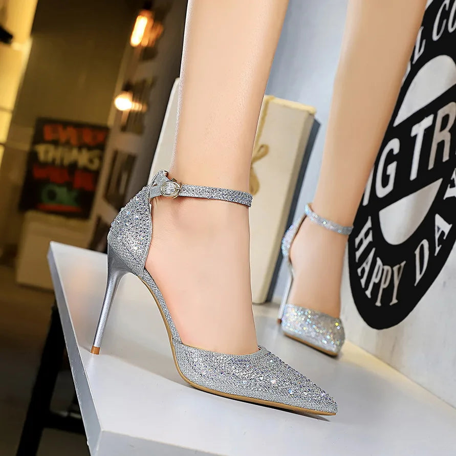 Pointed Heel Shoes with Crystal Diamond Decoration - Nestia