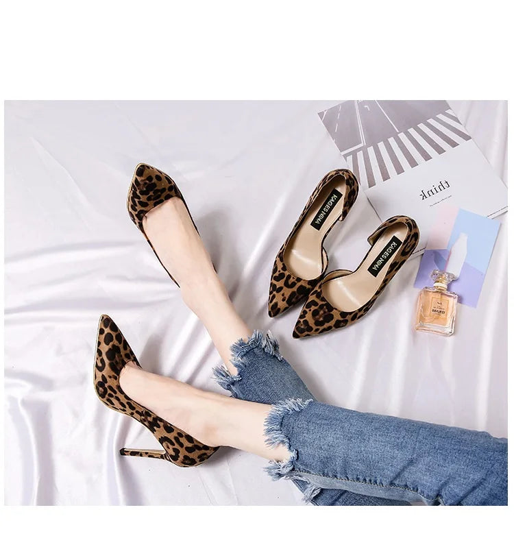 נעלי עקב מנומרות זמש במגוון עיצובים וגבהים - פריס