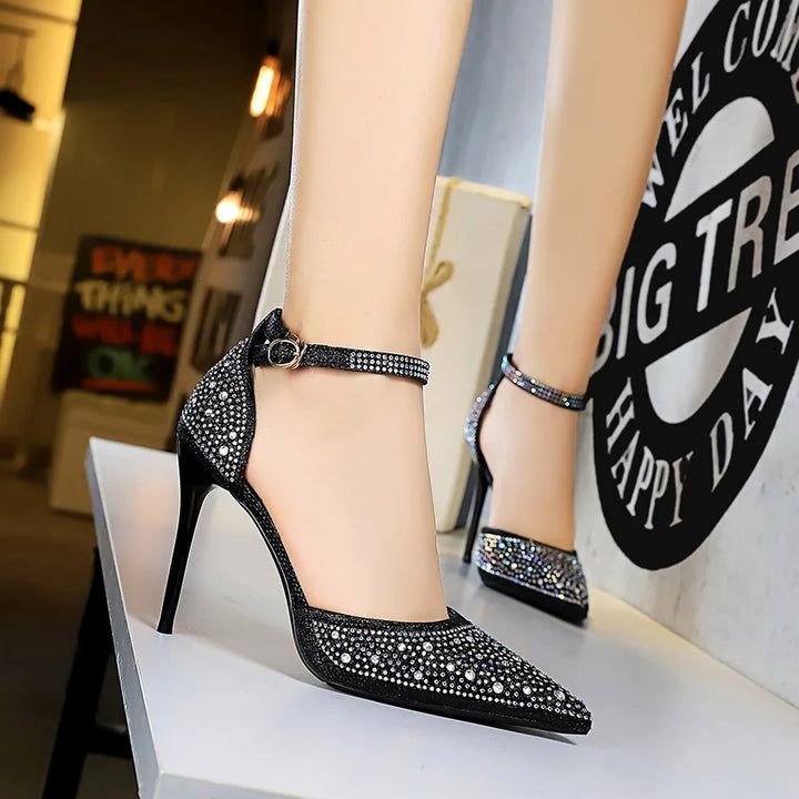 Pointed Heel Shoes with Crystal Diamond Decoration - Nestia