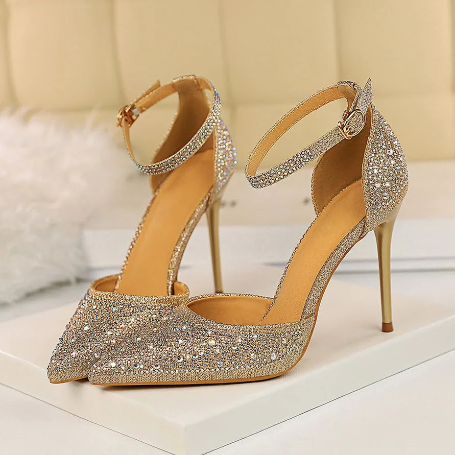 Pointed Heel Shoes with Crystal Diamond Decoration - Nestia