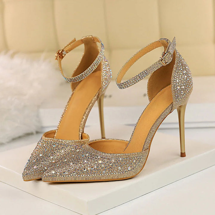Pointed Heel Shoes with Crystal Diamond Decoration - Nestia