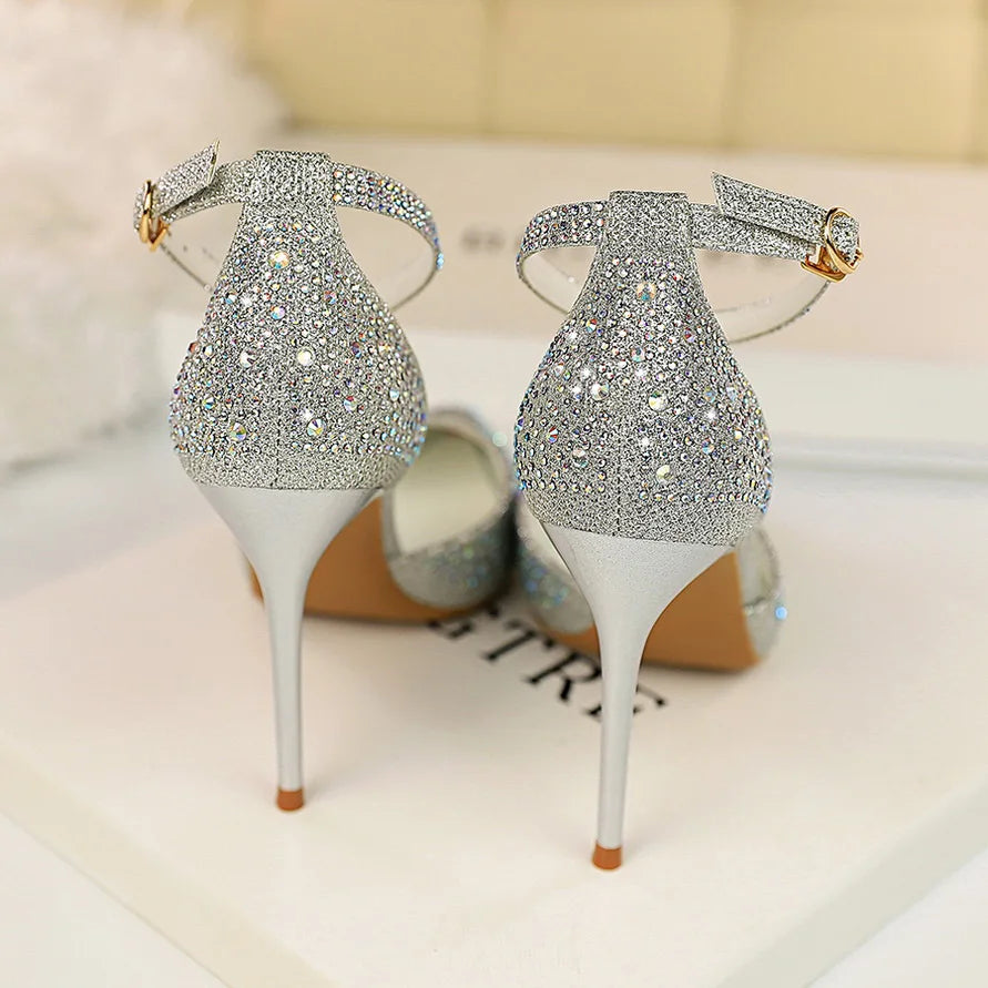 Pointed Heel Shoes with Crystal Diamond Decoration - Nestia