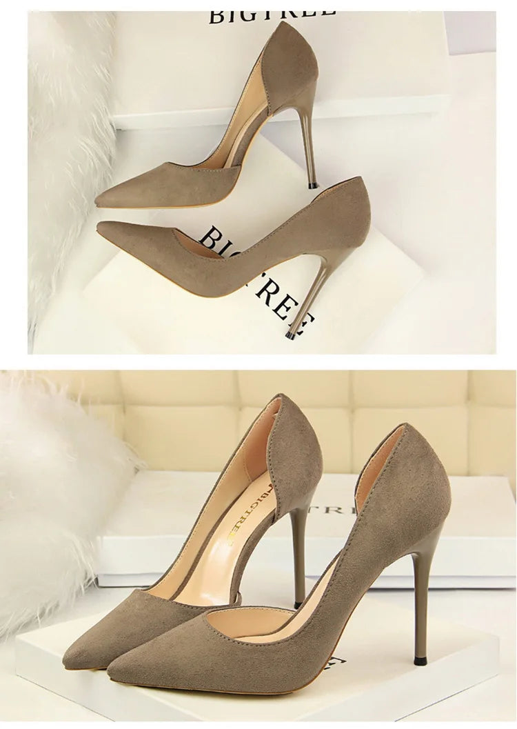 נעלי עקב זמש שפיץ בעיצוב צד פתוח - נלי