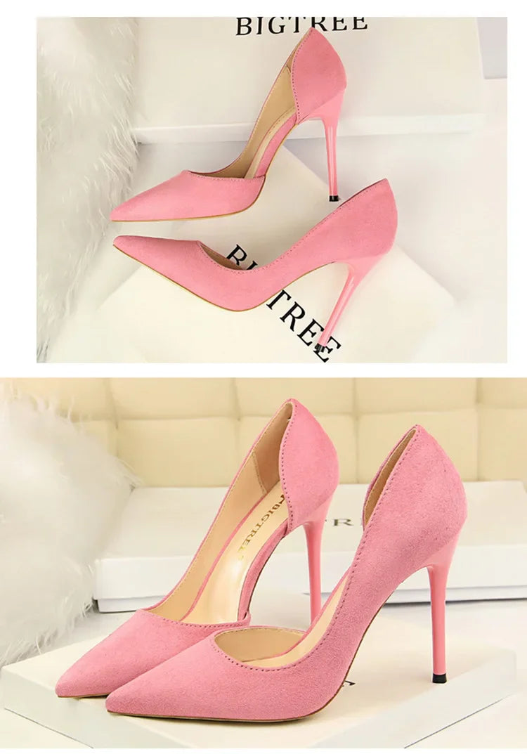 נעלי עקב זמש שפיץ בעיצוב צד פתוח - נלי