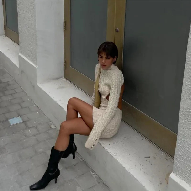 שמלת מיני סוודר צמודה - אמור