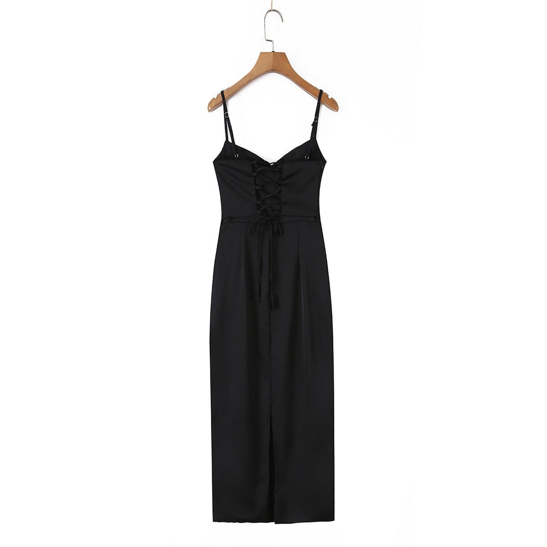 Satin maxi dress with back ties – Nelly