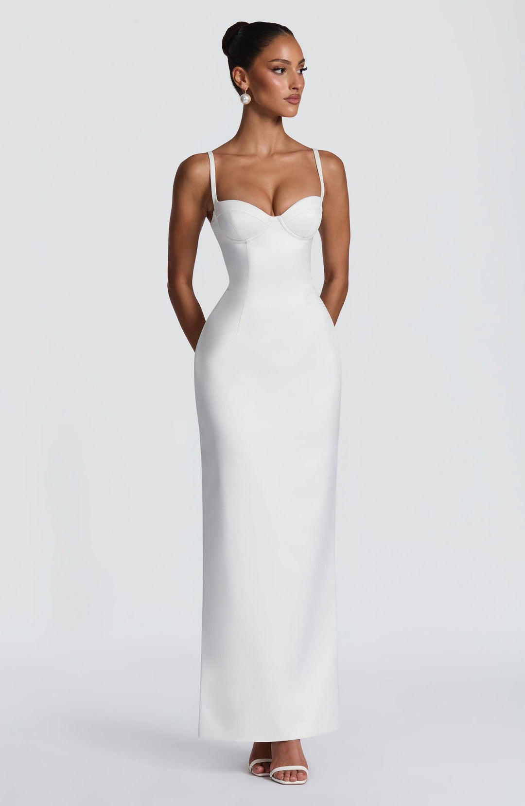 Satin maxi dress with back ties – Nelly