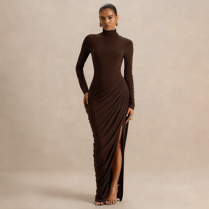 Maxi dress with pleats and slit design - Lis