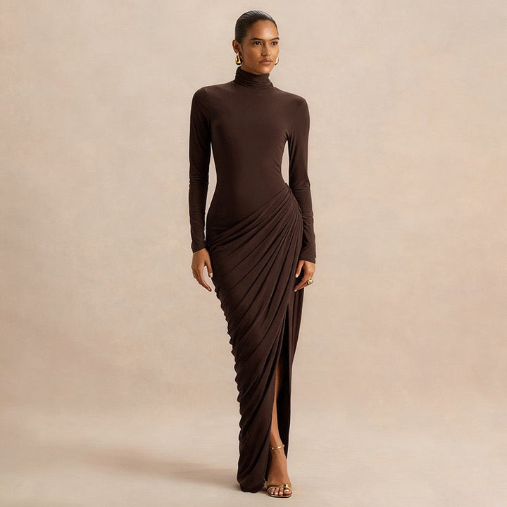 Maxi dress with pleats and slit design - Lis