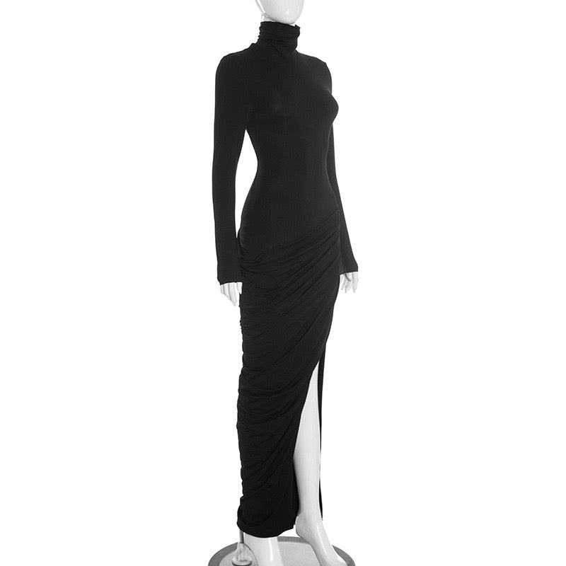 Maxi dress with pleats and slit design - Lis