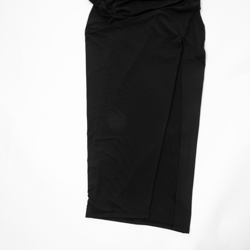 Maxi dress with pleats and slit design - Lis