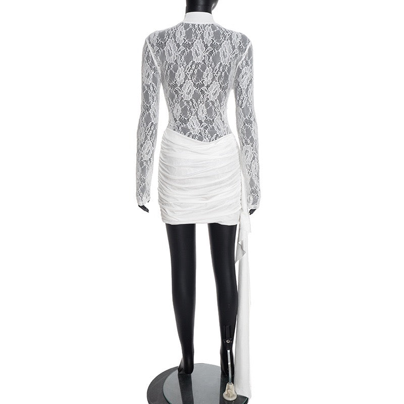 Mini dress with lace design and pleats with a trail decoration - Tzuf