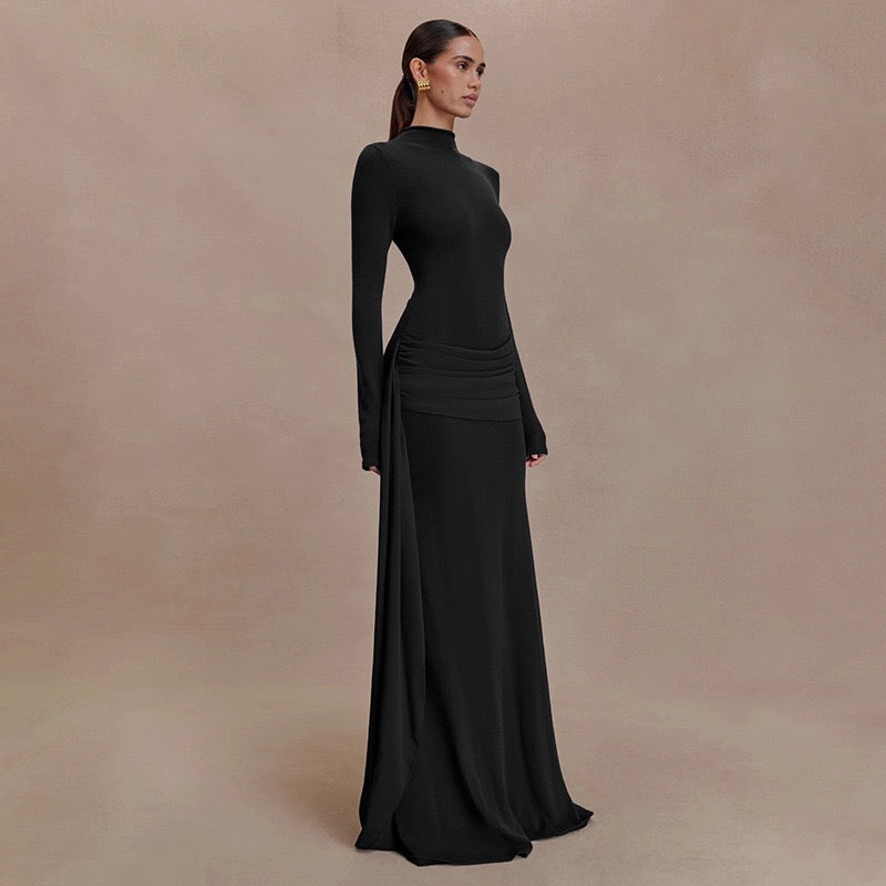 Maxi dress with gathered design and a train - Hillel