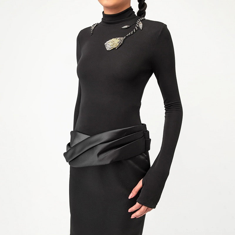 Maxi dress in satin design with turtleneck - Shiraz