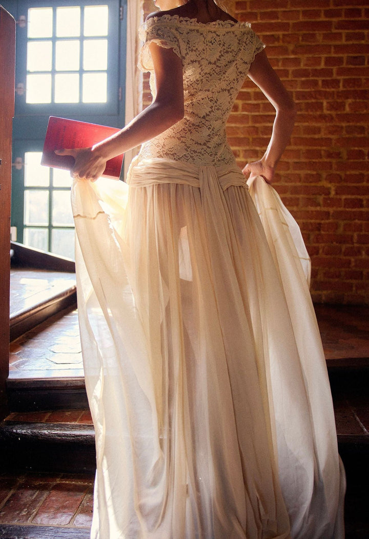 Marianella - Chiffon maxi dress with a lace design