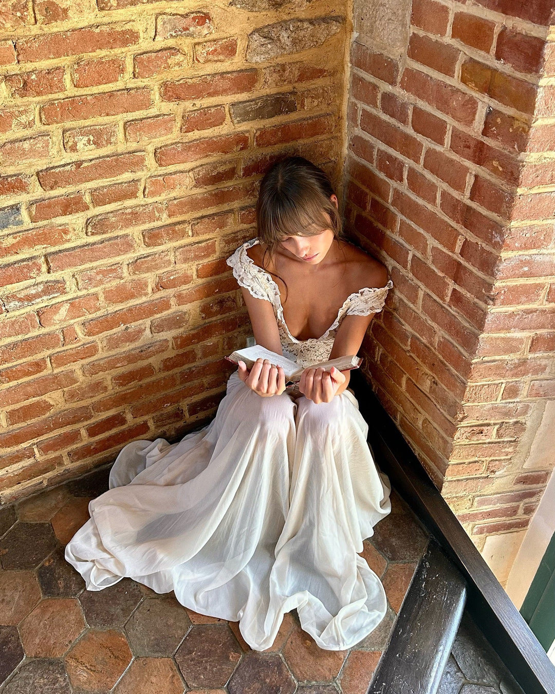 Marianella - Chiffon maxi dress with a lace design