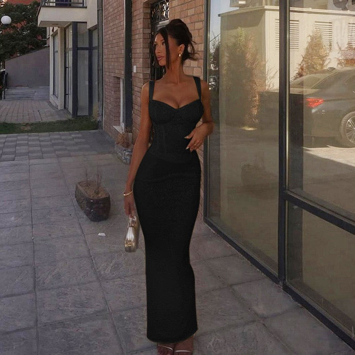 Floral-embroidered maxi dress – Nurit