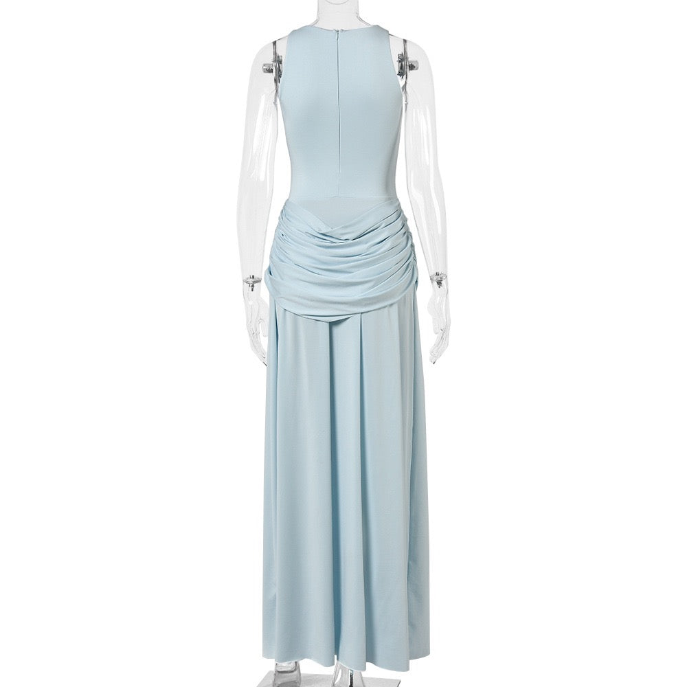 Maxi dress with pleat embellishments and a slit design – Julie