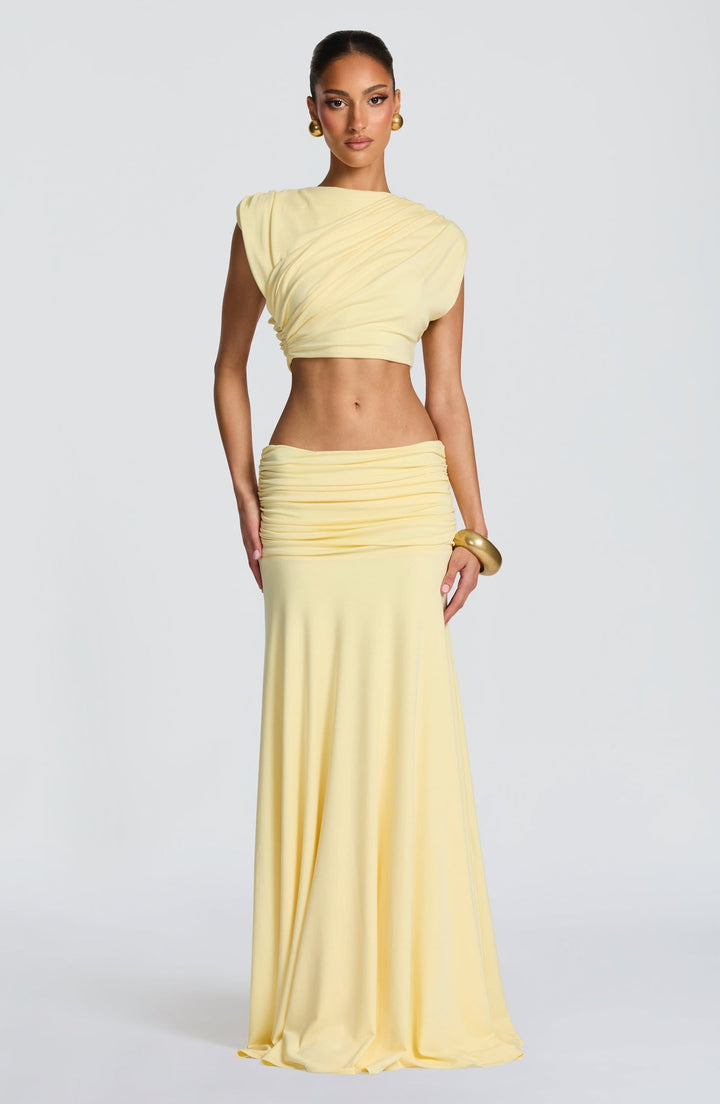 Ray - Two-piece pleated set with a maxi skirt and crop top